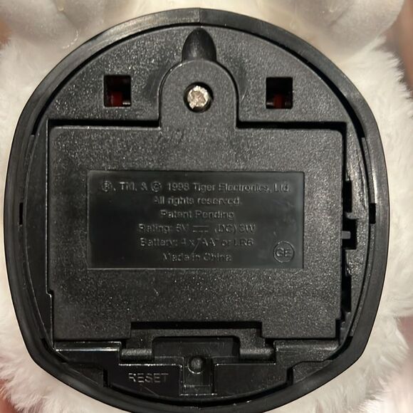 Furby 1998 Original 1st Generation White Snowball 70-800 New no box - Picture 8 of 11